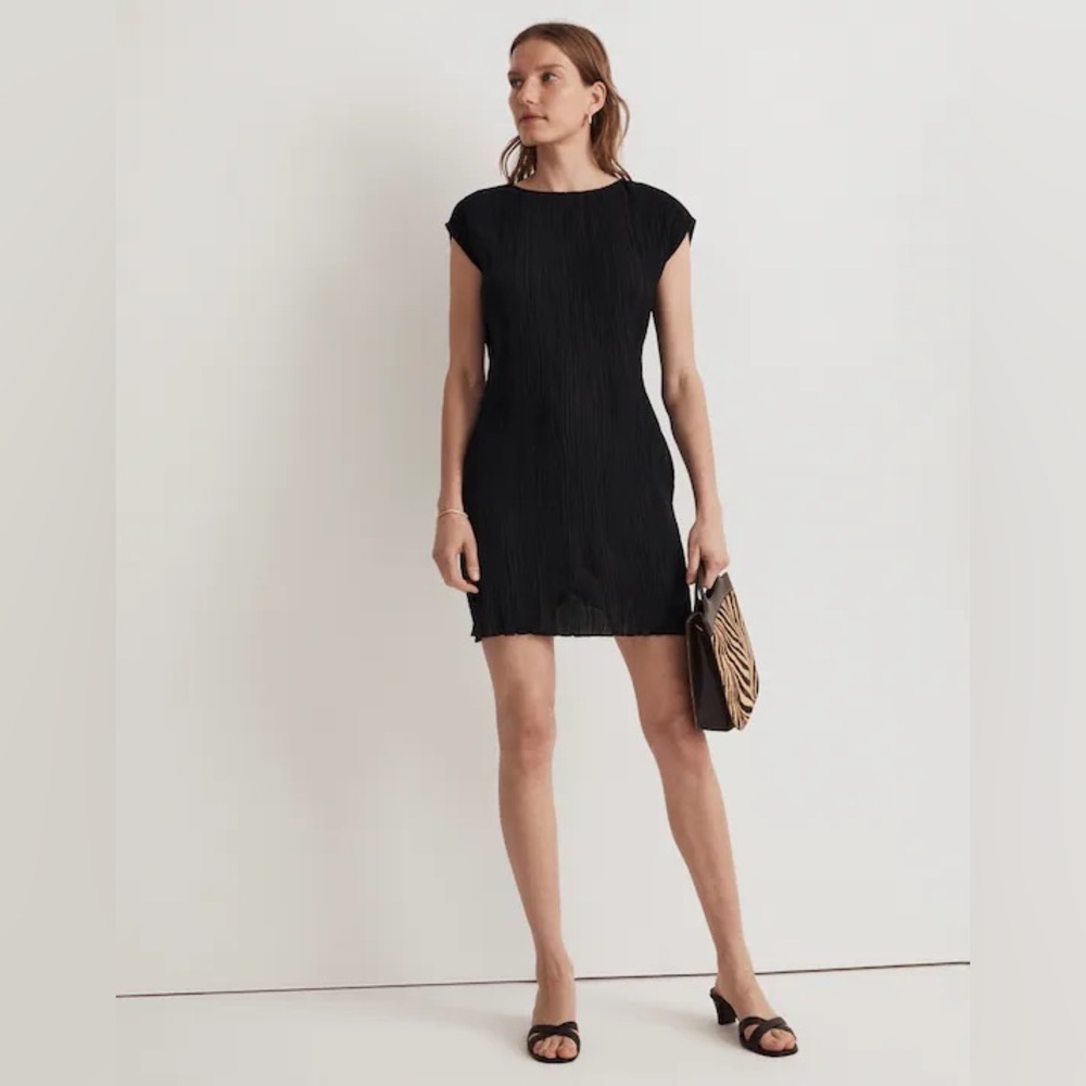 Madewell Plissé Mini Tee Dress in black / size 0